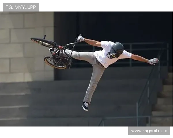 全国街舞大赛点评:广州极限运动队展现出色状态与激情表现 全国街舞大赛点评:广州极限运动队展现出色状态与激情表现