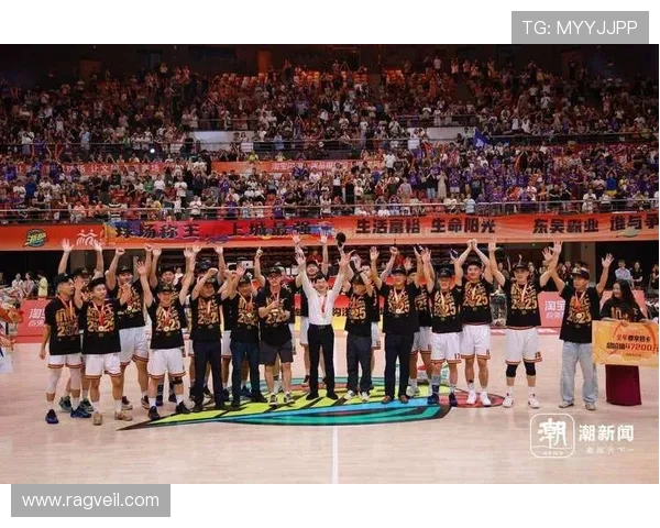 杭州滑板队在世界街舞大赛中的灵活性表现令人惊艳展现出独特风格与实力