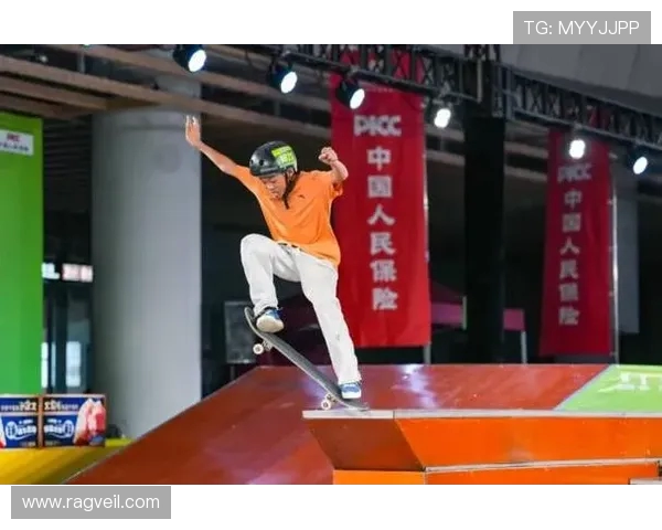 武汉滑板队在世界街舞大赛中的力量与激情展现精彩点评 武汉滑板队在世界街舞大赛中的力量与激情展现精彩点评