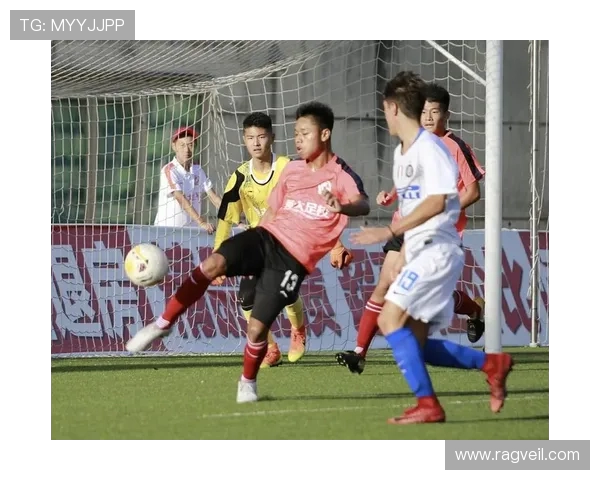 国米与弗洛伦激战正酣谁能在意甲赛场上笑到最后