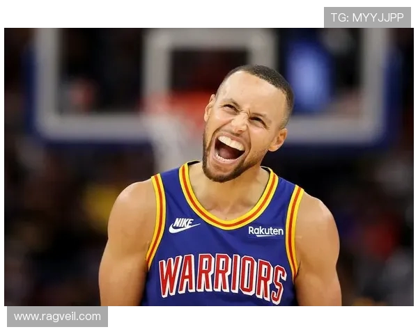 库里三分球总数突破4000大关成为NBA历史第一人再创辉煌成就