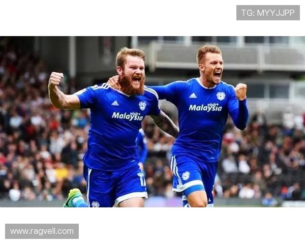 曼联与雷丁精彩对决视频回顾赛场瞬间尽在眼前