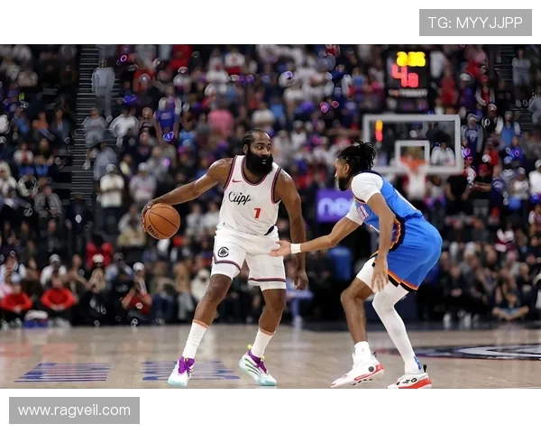 火箭队与快船队激战正酣精彩直播中不容错过的篮球盛宴