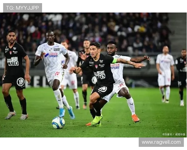 索肖与欧塞尔对决前瞻分析球队状态与战术布局探讨