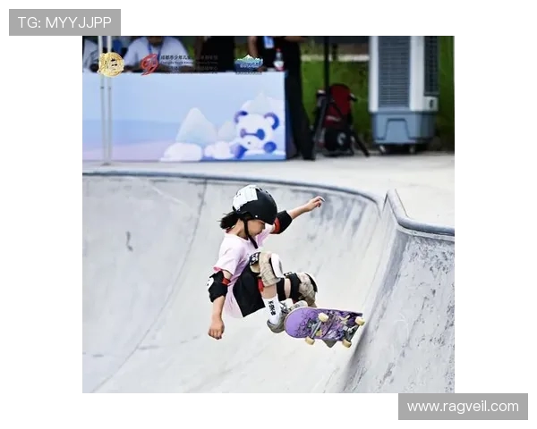 成都滑板队包夹战术分析与成效评估探讨